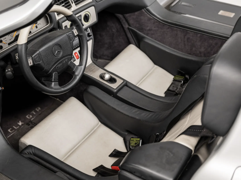 Купить Mercedes-Benz CLK GTR Roadster бензин 2002 id-1008617 в Киеве, Фото №[delta]