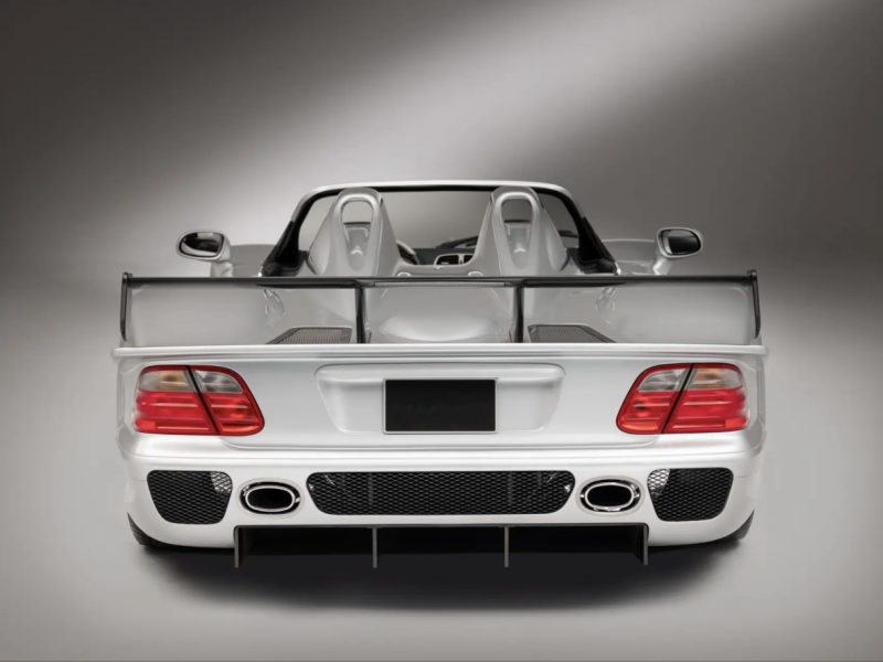 Купить Mercedes-Benz CLK GTR Roadster бензин 2002 id-1008617 в Киеве, Фото №[delta]