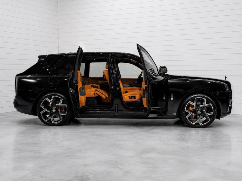 Купить Rolls-Royce Cullinan Black Badge Series II бензин 2026 id-1008763 в Киеве, Фото №[delta]