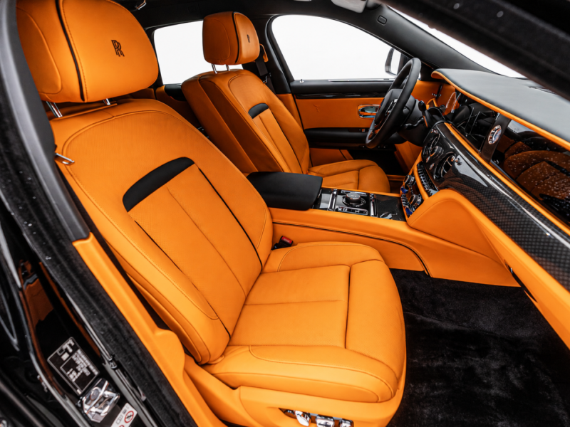 Купить Rolls-Royce Ghost Black Badge бензин 2026 id-1008767 в Киеве, Фото №[delta]