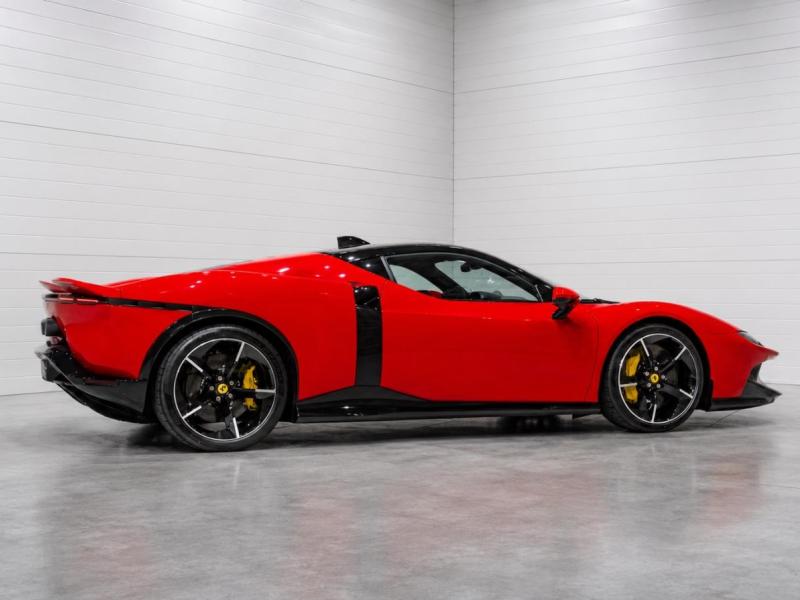 Купить Ferrari 849 Testarossa гибрид 2026 id-1008769 в Киеве, Фото №[delta]